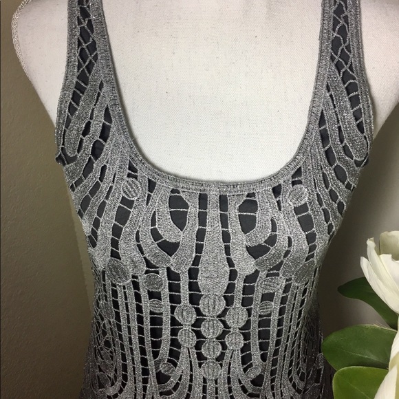 Express Tank Top - Picture 4 of 6